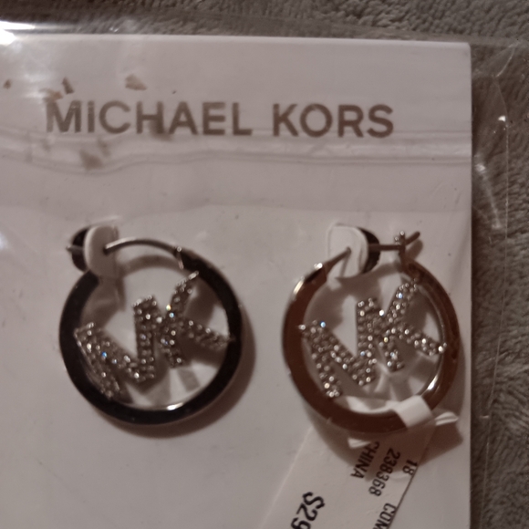 Michael Kors NWT rhinestone earrings. - Picture 2 of 4